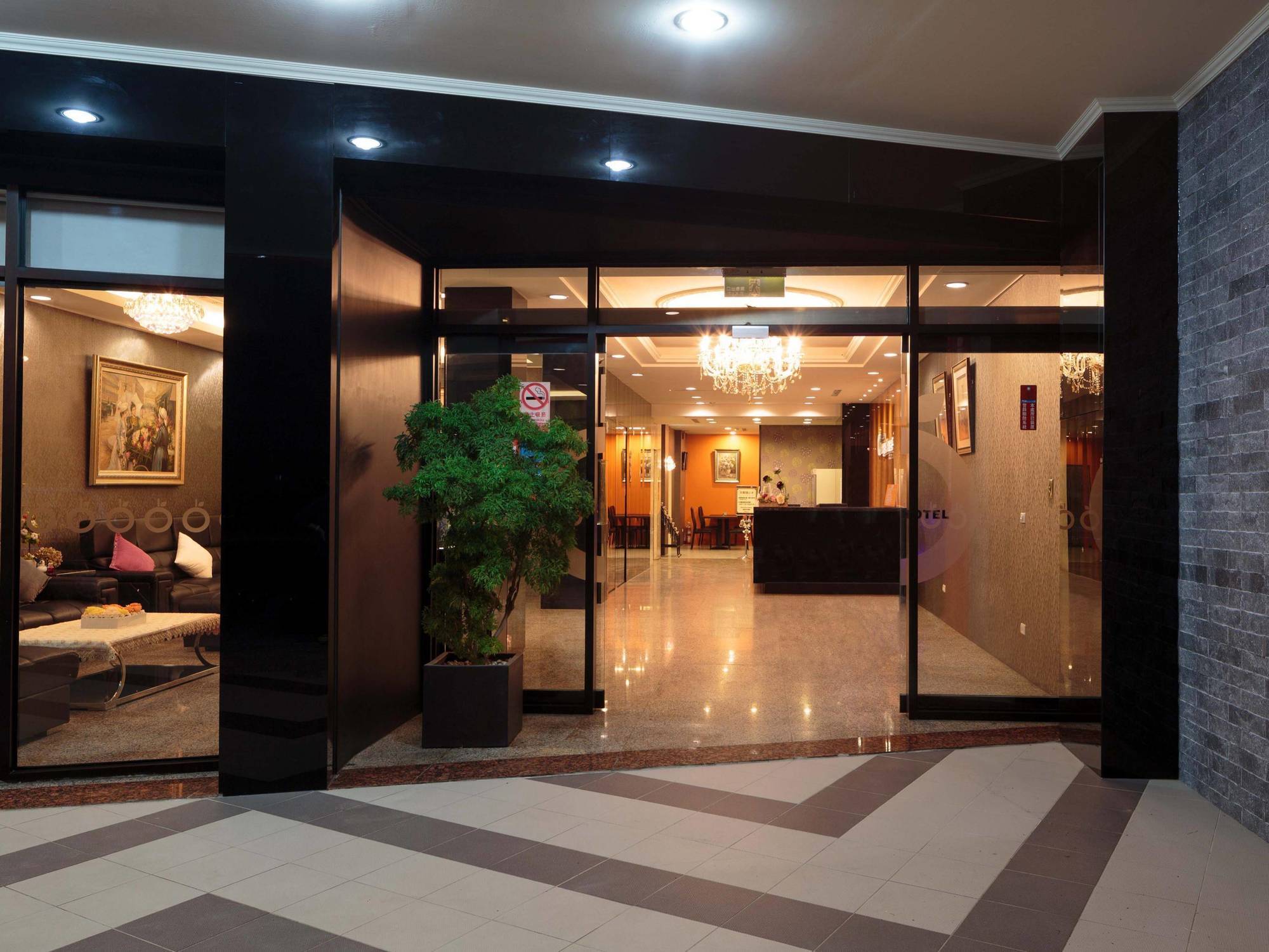 O House Hotel Kaohsiung Buitenkant foto
