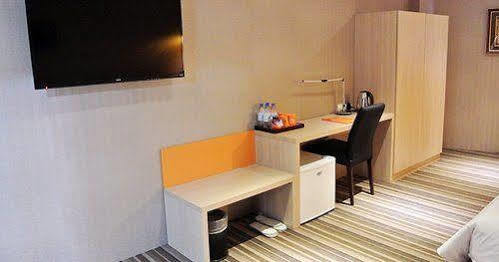 O House Hotel Kaohsiung Buitenkant foto